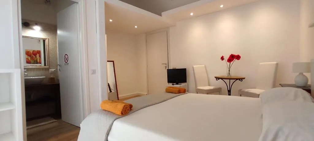 Living Cagliari Marina Bed & Breakfast