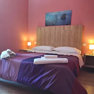 https://napoli-royal-suite.hotels-amalfi.com