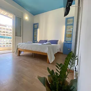  Bed & Breakfast Blue House